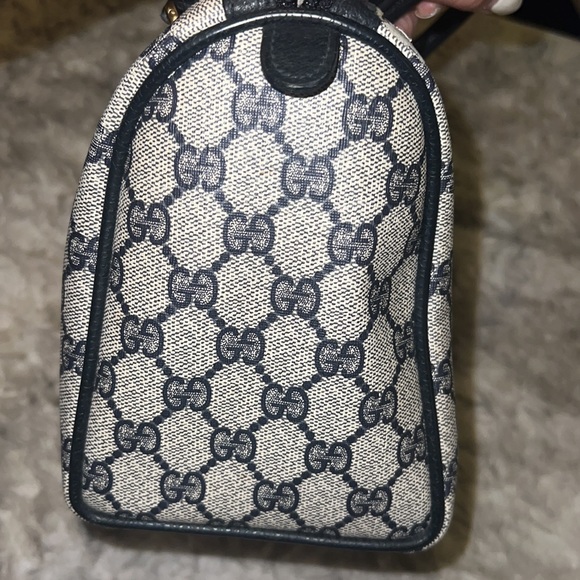 Gucci 💙 - Picture 3 of 8